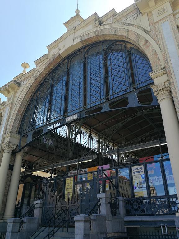 18 Torres Mercado Central Saragossa Exterior foto